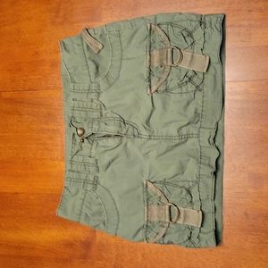 American Eagle Army green skirt